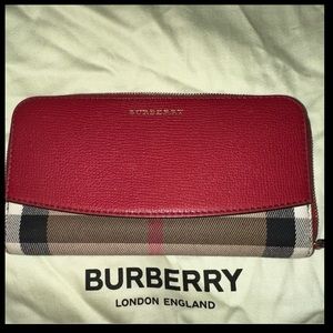 Red Burberry Wallet (Great Condition)♥️